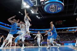 爱游戏在线-一场千载难逢的体育赛事上球员们全力拼搏的简单介绍