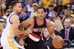 爱游戏入口-公牛翻盘爵士，麦科勒姆带队取胜