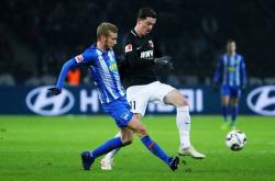 AYX体育赛事-柏林赫塔客场失球不敌对手出局