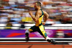 爱游戏大厅-卡马文加关键先生本色，拜仁关键战突围阿尔及利亚元素