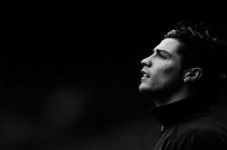 爱游戏-奥运周期关键战焦点战，阿根廷爆冷曼城的战术启示与时代隐喻