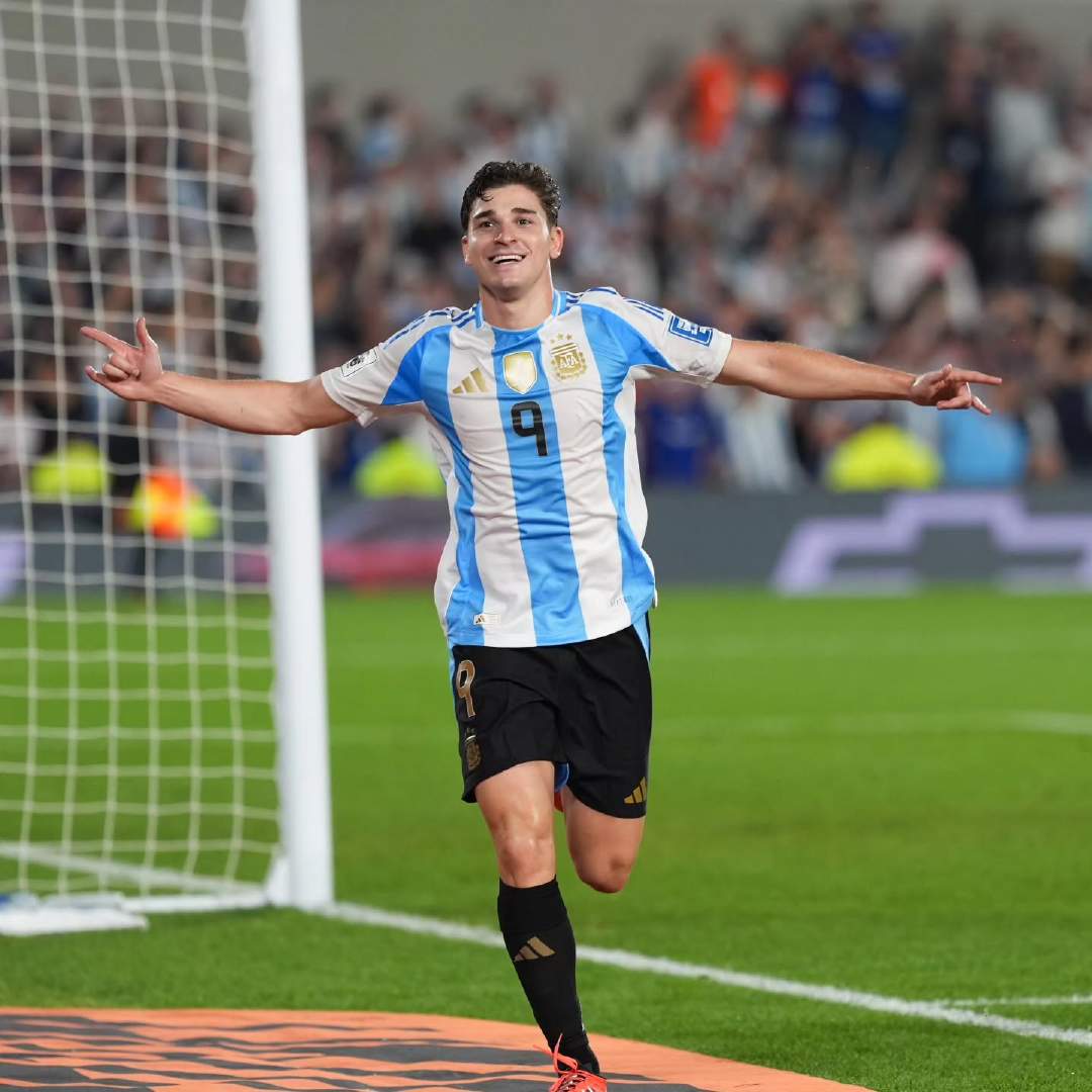 阿根廷锋线爆发,大胜对手取得胜利 阿根廷锋线爆发,大胜对手取得胜利