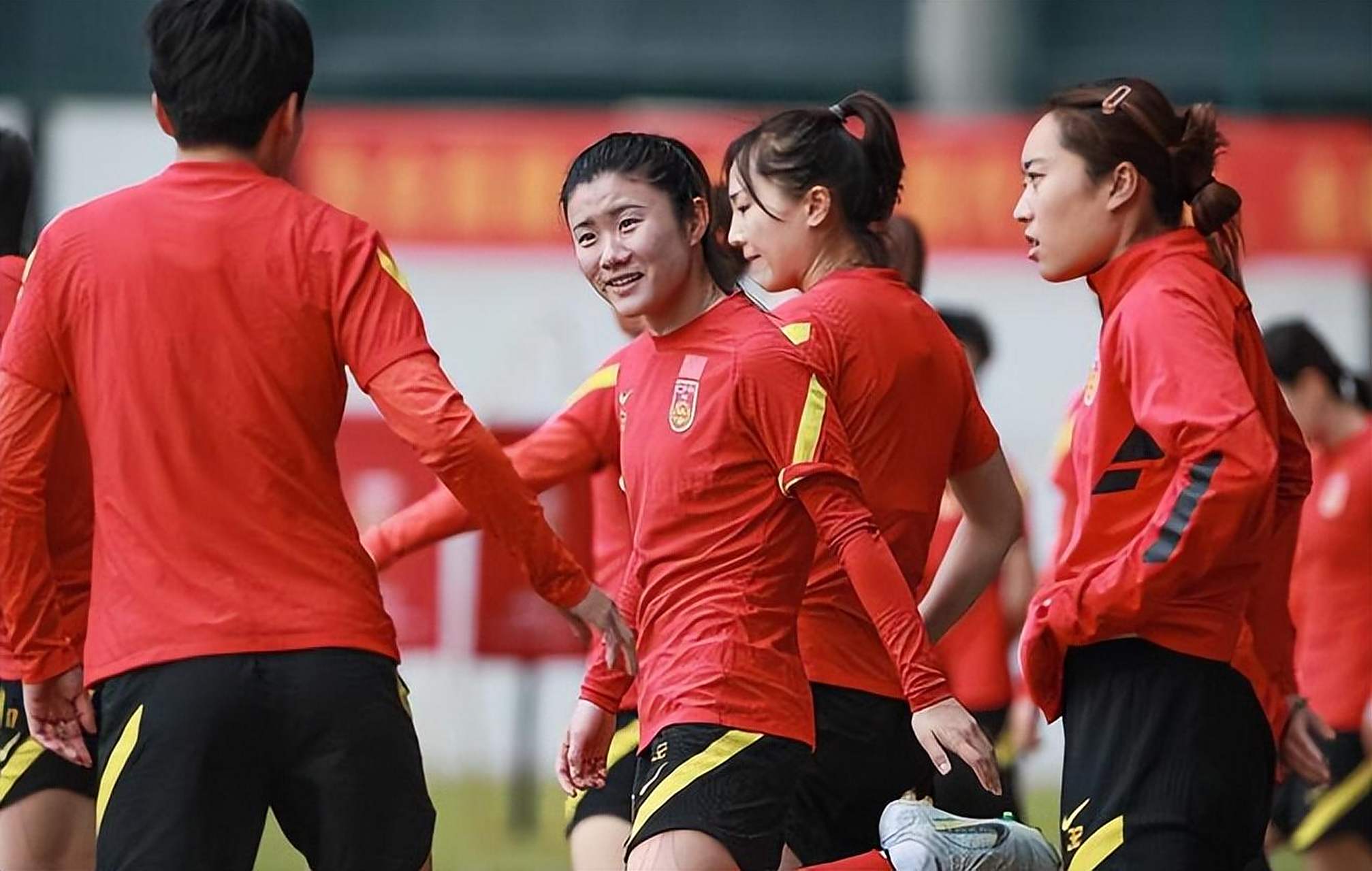 亚洲杯女足预选赛，中国备战迎战激情