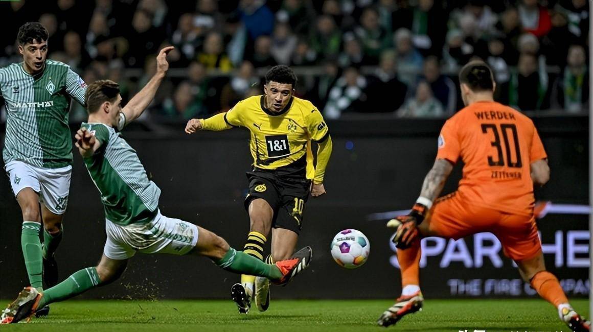 包含多特蒙德豪胜对手，继续追赶德国足球榜首位置的词条