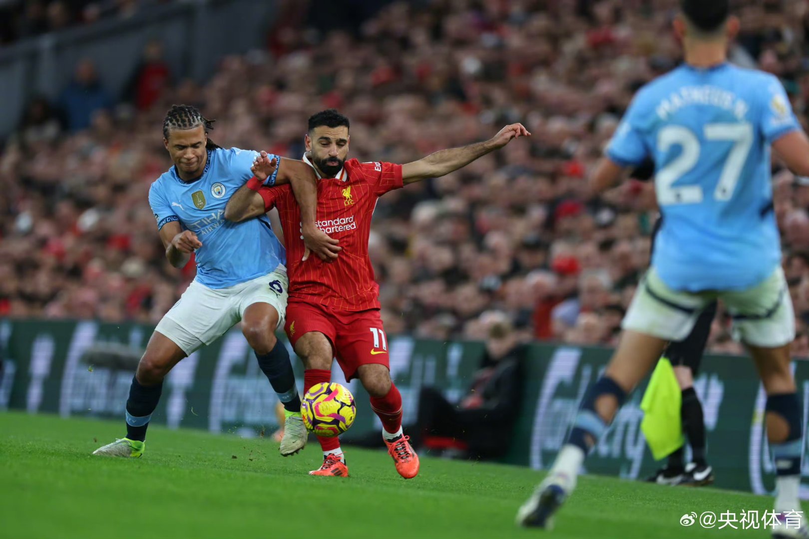 利物浦客场战胜对手,继续追赶领头羊 利物浦客场战胜对手,继续追赶领头羊