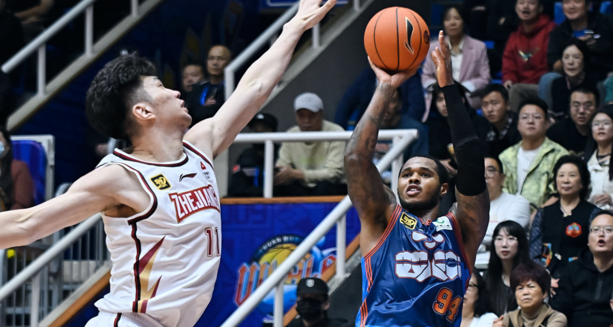 亚特兰大逆转战胜强敌，实现逆袭