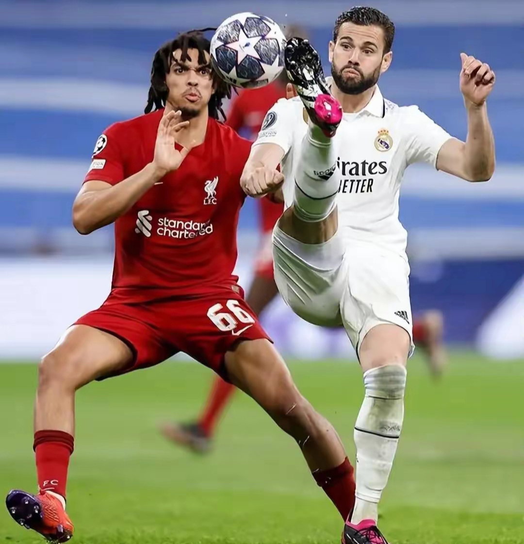 利物浦客场战胜阿森纳,保持不败 利物浦客场战胜阿森纳,保持不败