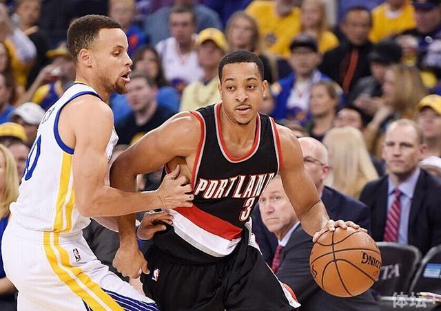 公牛翻盘爵士,麦科勒姆带队取胜 公牛翻盘爵士,麦科勒姆带队取胜