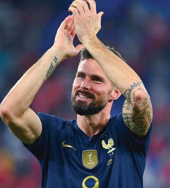 包含法国队翻盘马来西亚队，黄鸭组合高光表现的词条