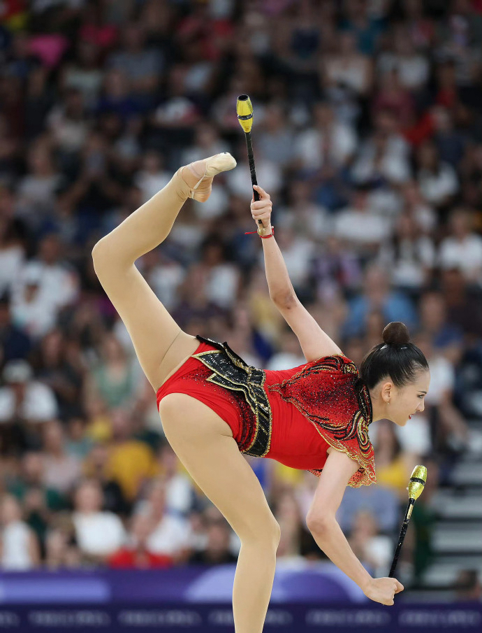 欧洲体操明星惊艳亮相,优雅飞翔赢得掌声 欧洲体操明星惊艳亮相,优雅飞翔赢得掌声