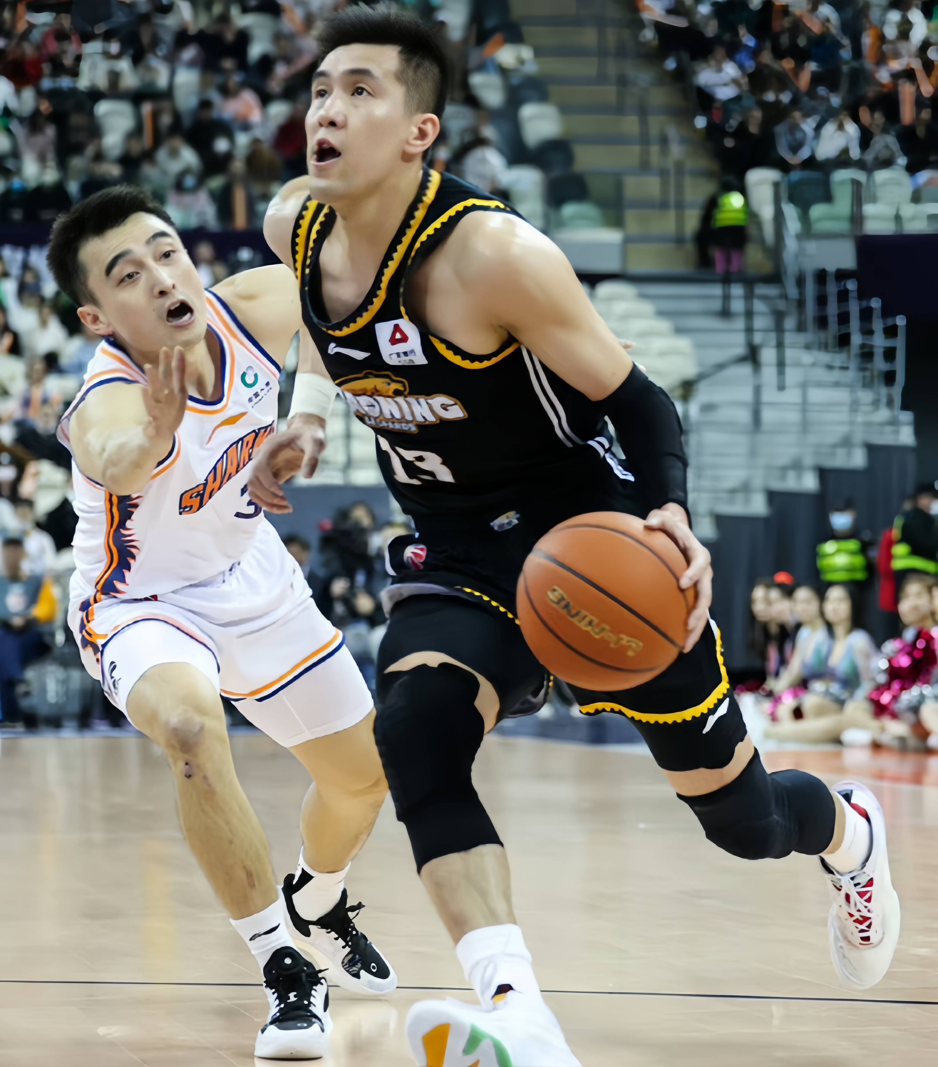 包含尼克斯碾压上海队，郭艾伦状态火热的词条