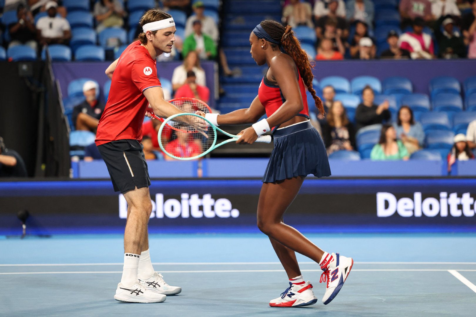 联合杯完胜美网，西西帕斯带队取胜