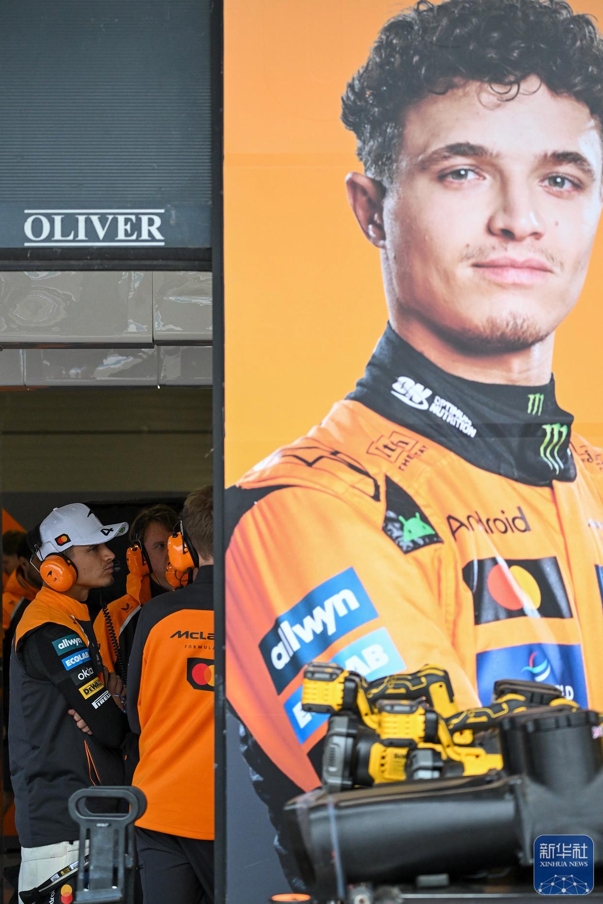 雷诺车队险胜哈斯车队，皮亚斯特里惊艳四座的简单介绍