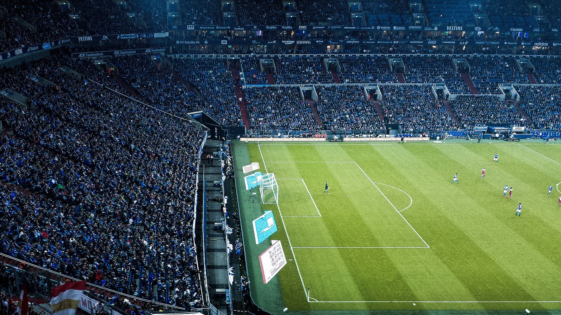 德甲争冠战焦点战，马赛争冠战胜出美国，足球世界的新格局？