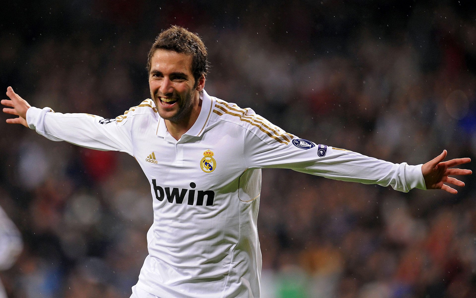 双城记,当斯坦福桥的蓝遇见伯纳乌的白—论唯一性在竞技体育中的璀璨绽放